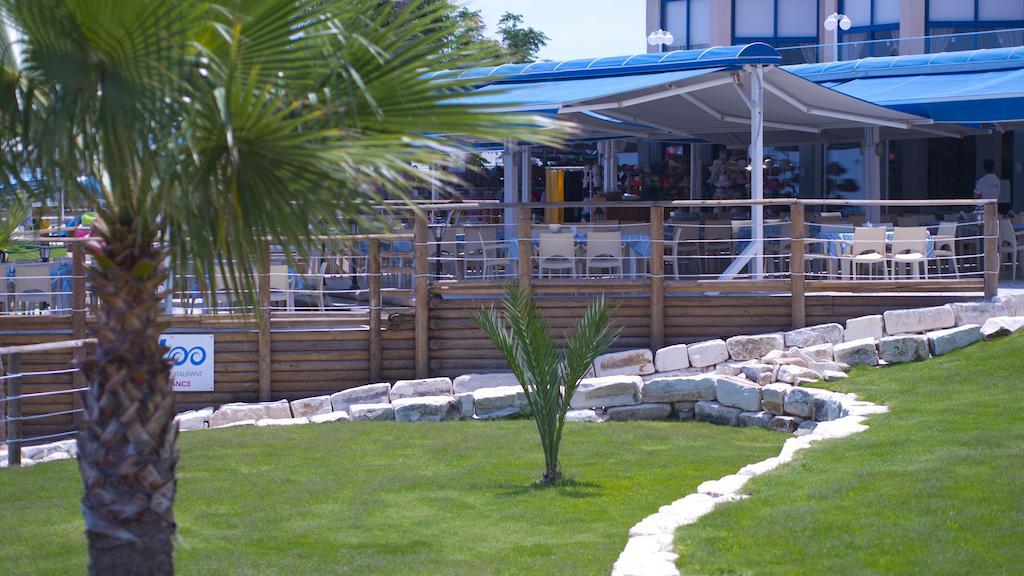 Myroandrou Beach Hotel Apartments Pernera Kültér fotó